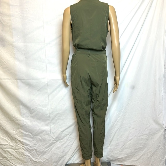 Kyodan Freedom Trail Jumpsuit. Olive Green. Sleeveless.  XS. Snap front. - Picture 2 of 10